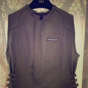 ICON Hayabusa Leather Vest (2x fits like XL)